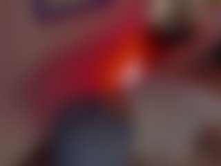 Live cam show with Evaa - Public on Cam Slut