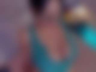Evaa's Live Sex Cam Show