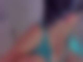 Evaa's Live Sex Cam Show