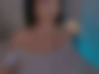 Evaa's Live Sex Cam Show