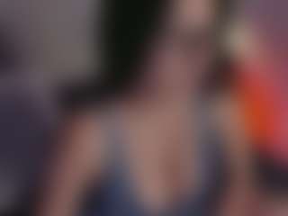 Evaa's Live Sex Cam Show