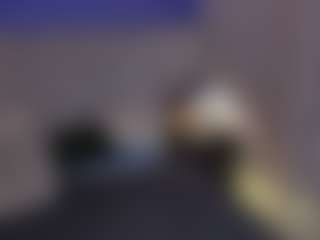 Evaa's Live Sex Cam Show