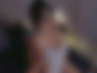 Evaa's Live Sex Cam Show