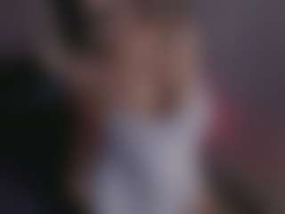 Evaa's Live Sex Cam Show