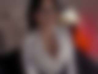 Evaa's Live Sex Cam Show