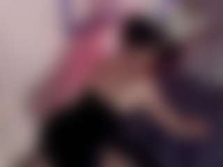 Live cam show with Evaa - Squirt Big Tits on CamClone