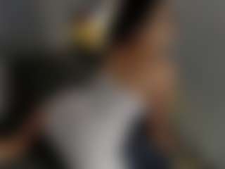 Evaa's Live Sex Cam Show