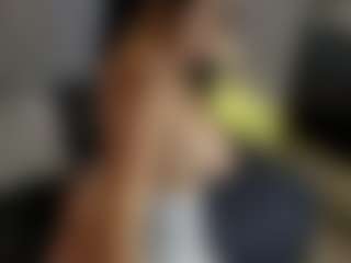 Evaa's Live Sex Cam Show