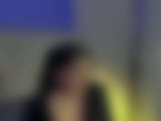 Live cam show with Evaa - Public on Fling VIP Chat