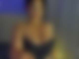 Evaa's Live Sex Cam Show