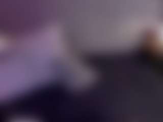 Evaa's Live Sex Cam Show
