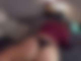 Evaa's Live Sex Cam Show