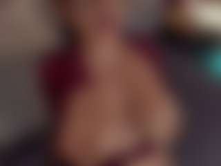 Live cam show with Evaa - Spank Curvy on Soda Cam