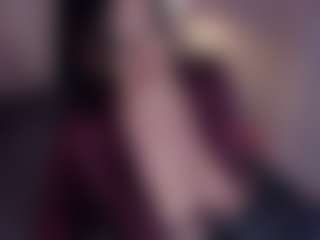Evaa's Live Sex Cam Show