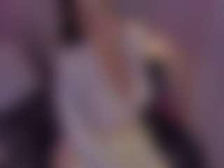 Evaa's Live Sex Cam Show