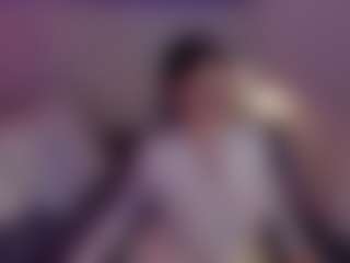 Evaa's Live Sex Cam Show
