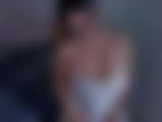 Evaa's Live Sex Cam Show