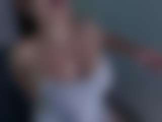 Evaa's Live Sex Cam Show