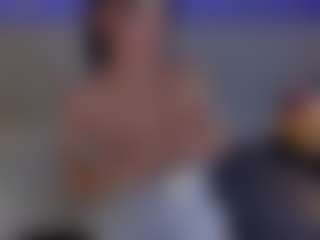 Evaa's Live Sex Cam Show