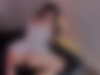 Evaa's Live Sex Cam Show