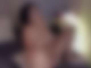 Evaa's Live Sex Cam Show