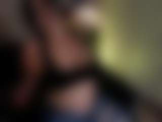 Evaa's Live Sex Cam Show