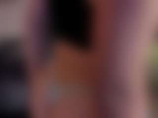 Evaa's Live Sex Cam Show