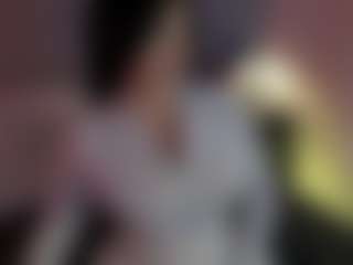Live cam show with Evaa - Twerking on crypto-cams