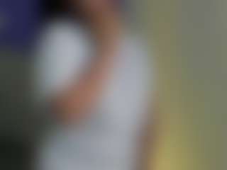 Evaa's Live Sex Cam Show