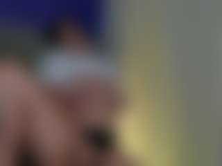 Evaa's Live Sex Cam Show