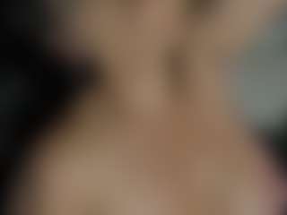 Evaa's Live Sex Cam Show