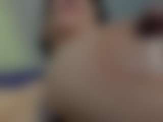 Evaa's Live Sex Cam Show