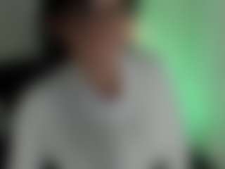 Evaa's Live Sex Cam Show