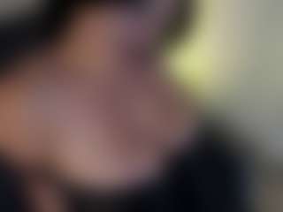 Live cam show with Evaa - Butt Plug on sexylive.show