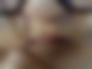 Evaa's Live Sex Cam Show