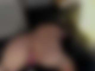 Evaa's Live Sex Cam Show