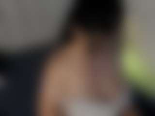 Evaa's Live Sex Cam Show