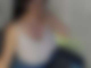 Evaa's Live Sex Cam Show
