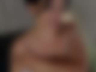 Evaa's Live Sex Cam Show