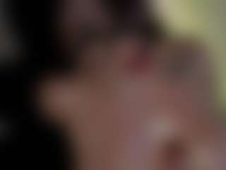 Evaa's Live Sex Cam Show