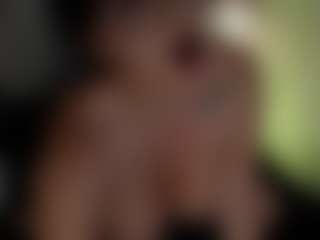 Evaa's Live Sex Cam Show