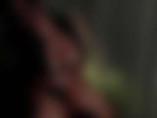 Evaa's Live Sex Cam Show