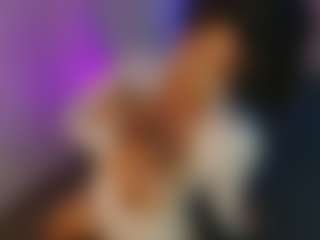 Evaa's Live Sex Cam Show