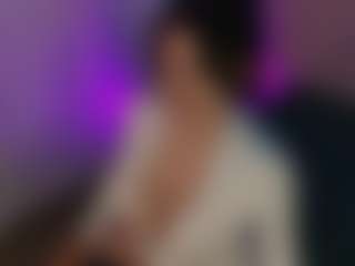 Evaa's Live Sex Cam Show