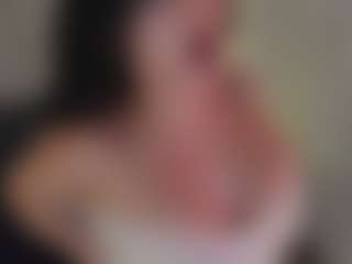 Evaa's Live Sex Cam Show