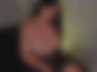 Evaa's Live Sex Cam Show