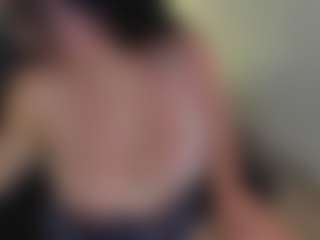 Evaa's Live Sex Cam Show