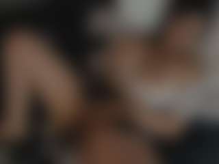 Evaa's Live Sex Cam Show