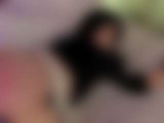 Evaa's Live Sex Cam Show