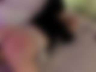 Evaa's Live Sex Cam Show